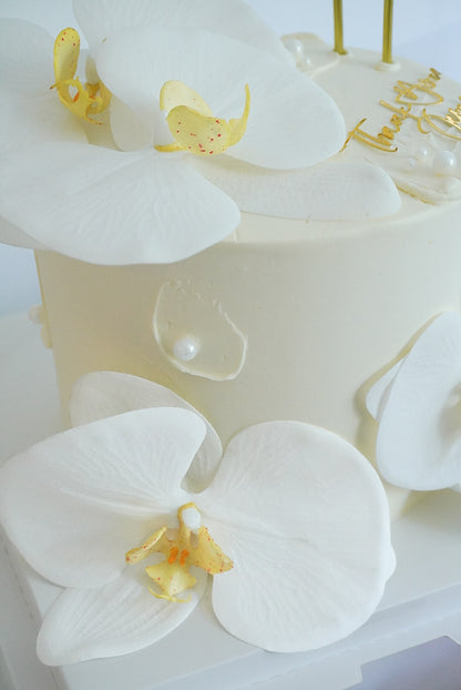 Faux Floral Round Cakes