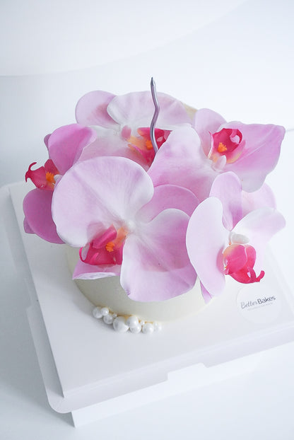 Faux Floral Round Cakes