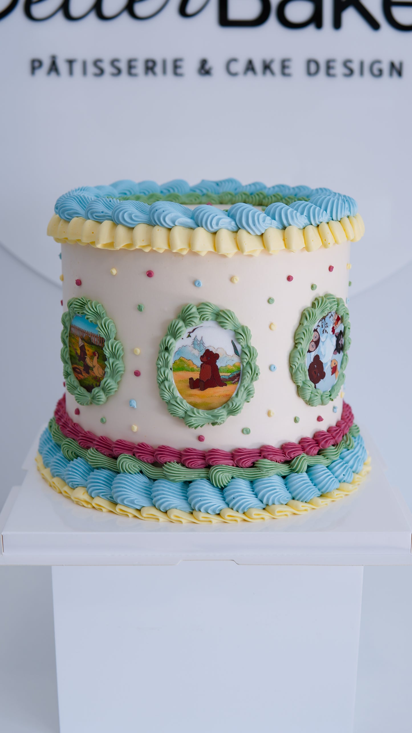Extra Decorations Custom Round Cakes