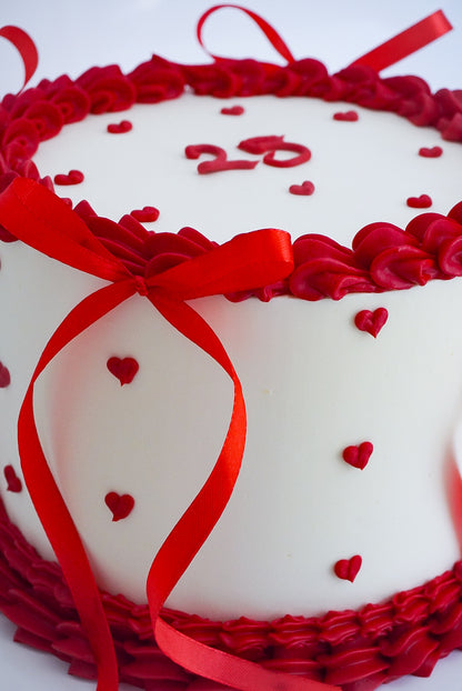 Bi Colour Custom Round Cakes